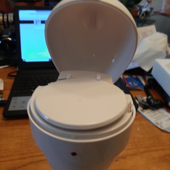 Dispenser - Picture 5 of 7